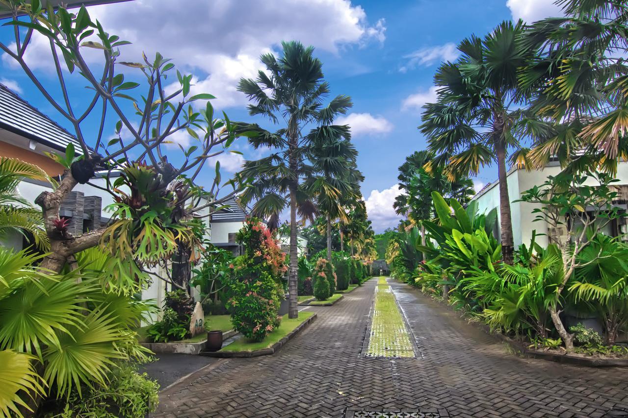 Villa Umah D' Kampoeng Унгасан Экстерьер фото